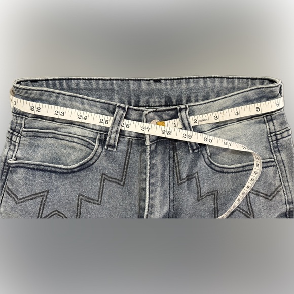 NWT Road Markings Embroidered Western Flare Jeans Blue S - Picture 3 of 9